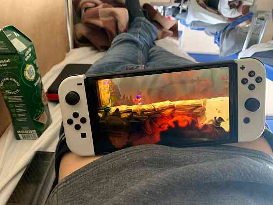 Продам Nintendo Switch Oled Енакиево
