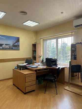 АвтоСалон, 400 кв. м. Донецк