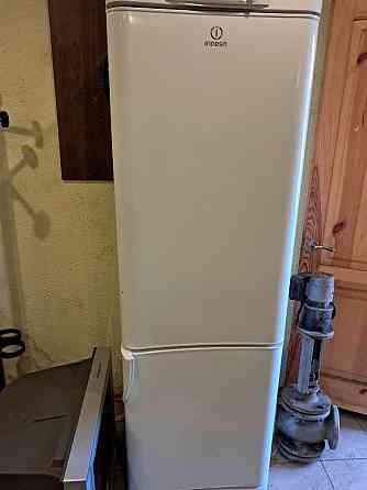 Продам холодильник Indesit и морозильную камеру NORD ( три ящика)- нерабочие Донецк
