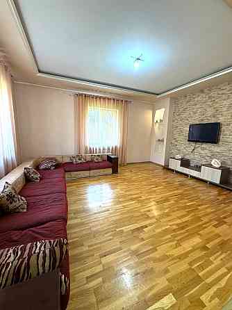 3-х этажный дом! 11 соток земли. 255м2. Четыре жилых комнаты + кухня гостиная, два сан.узла. Донецк