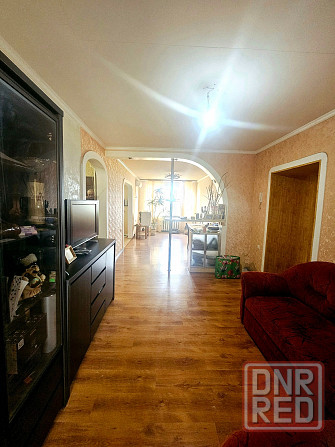 Продам 5ти комн.квартиру с индивидуальным отоплением пл. Грибиниченко Макеевка - изображение 1