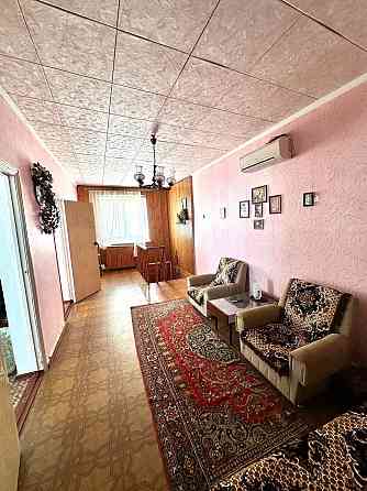 Продается отличный 5-ком. дом с пристройкой и земельный участок в г. Докучаевск, ул. Куйбышева Докучаевск