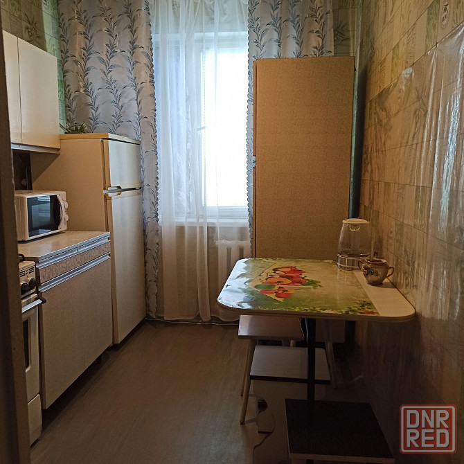 Продам 2х. комнатную квартиру Петровский район микрорайон "Тихий" 9/9 Донецк - изображение 1