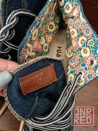 Продам высокие кеды девочке оригинал р.36 Донецк - изображение 2