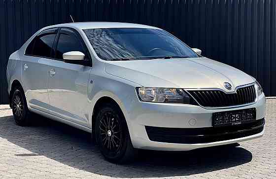 Skoda Rapid 1.6 MPI коробка механика 5 ступка 2015 год Идеальное Состояние очень ухоженный авто Донецк