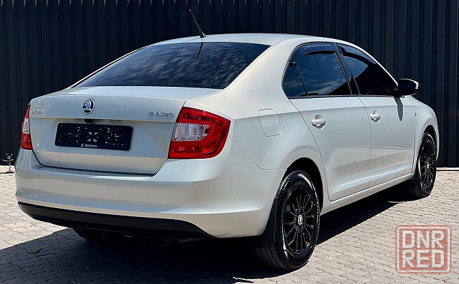 Skoda Rapid 1.6 MPI коробка механика 5 ступка 2015 год Идеальное Состояние очень ухоженный авто Донецк - изображение 3