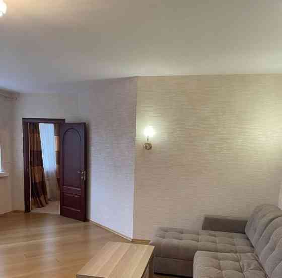 Сдаю двухкомнатную квартиру 65.0 м² этаж 2/5 город Донецк, Ворошиловский район, проспект Ватутина Донецк