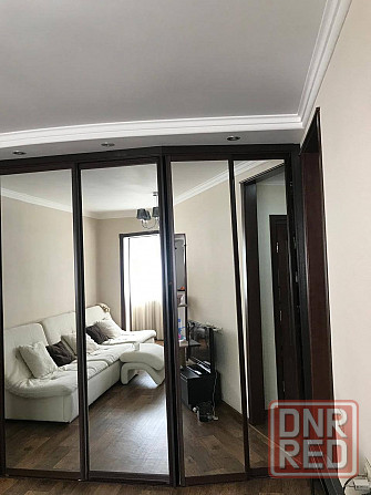 Продам 3-х комн 5/9 в Макеевке, Центр, ост. Батова. Ремонт. Мебель. Макеевка - изображение 2