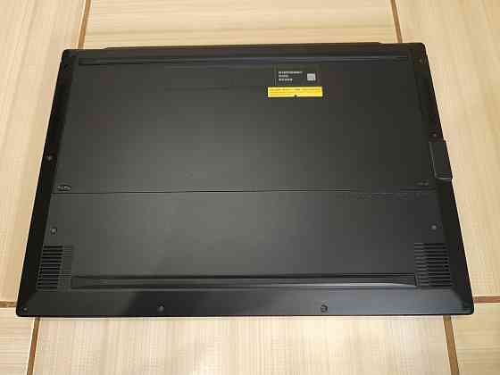 Asus ROG Zephyrus S/15,6-144гц/Intel Core i7-9750H/SSD M2 NWMe-512 Гб+SSD 512 Гб/32 Гб DDR4/RTX 2070 Донецк