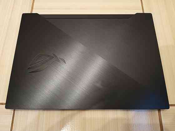 Asus ROG Zephyrus S/15,6-144гц/Intel Core i7-9750H/SSD M2 NWMe-512 Гб+SSD 512 Гб/32 Гб DDR4/RTX 2070 Донецк