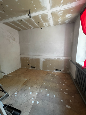 Продажа 3-комнатной крупногабаритной квартиры 1/2, в г. Макеевка, Горняцкий р-н, пос. Холодная Балка Макеевка
