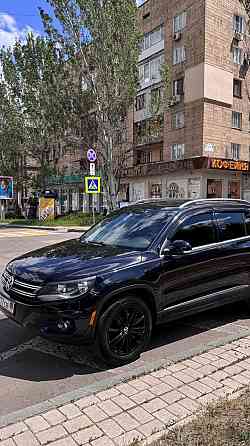 Два литра , полная комплектация tsi , 2013 года . 99000 км родной пробег , все вопросы по телефону , Донецк