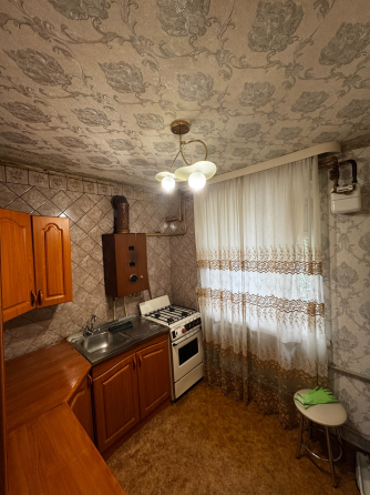 Продажа 1-комнатной квартиры 1/4, в г. Макеевка Западная, ориентир Шоколад, магазин Пакет Макеевка