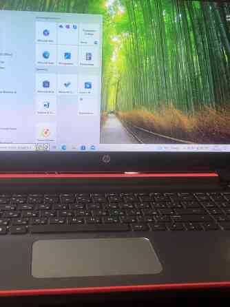 Ноутбук HP Pavilion 15-ab144ur 2015, Pink Донецк