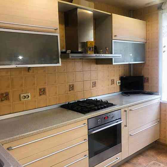 Продам трёхкомнатную квартиру в Ленинском районе города Донецка Донецк