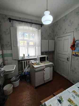 Срочно продам отдельностоящий кирпичный дом в центре Старобешева Старобешево