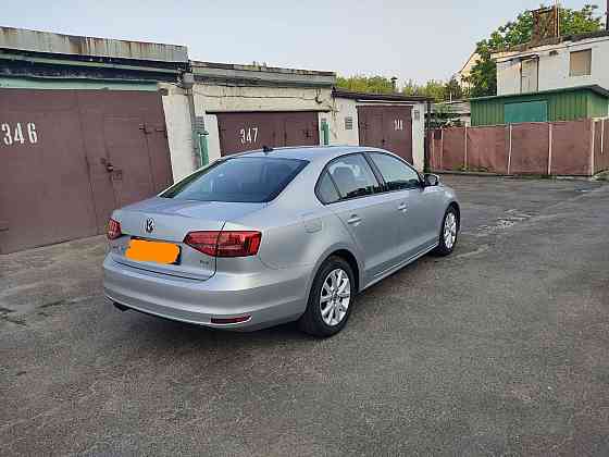 Продам автомобиль Volkswagen Jetta 6, комплектация SE, 2015 года Донецк