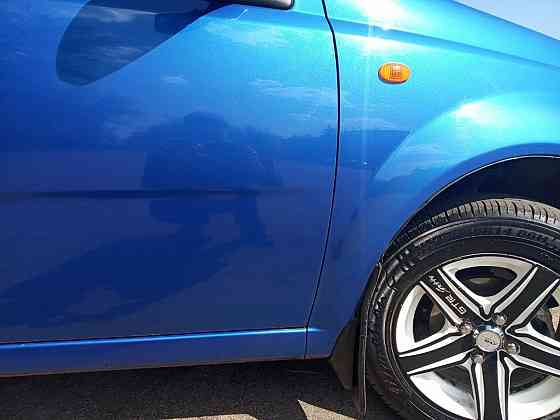 Продам свой автомобиль Chevrolet Aveo газ, бензин Енакиево