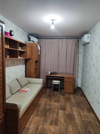 Продажа 2 комн. квартиры, кв-л Железнодорожный Макеевка