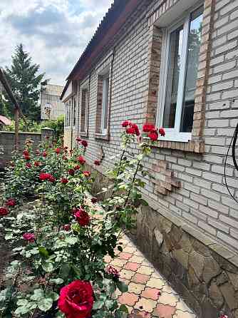 Продам дом на Ново - Калинова с гаражом, летней кухней, баней и хоз.постройками! Макеевка