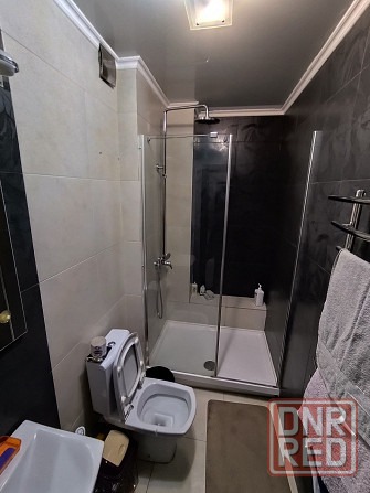 Сдам 2-ком.квартиру.Новострой.пл.Шахтёрская. Донецк - изображение 4