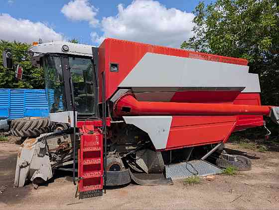 Комбайн Massey Ferguson Бердянск