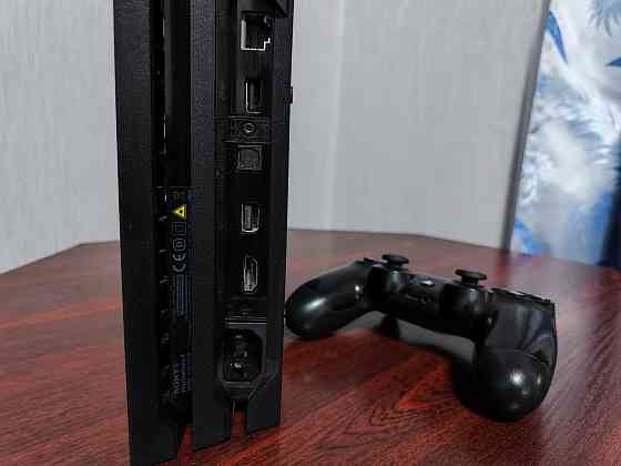 Продам Sony PlayStation 4 pro Макеевка