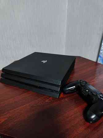 Продам Sony PlayStation 4 pro Макеевка