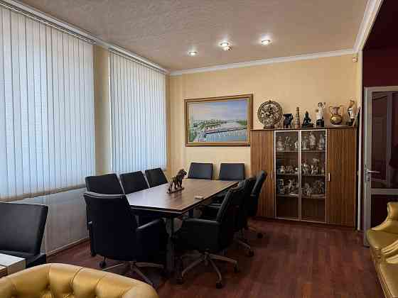 Сдам офис 105 м2 в самом центре Донецка, Улица Артёма, рядом Донбасс Палас, вид на площадь Ленина Донецк