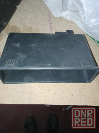 продам съемную нишу на торпеду на пэжо 307 оригинал б/у Макеевка - изображение 1