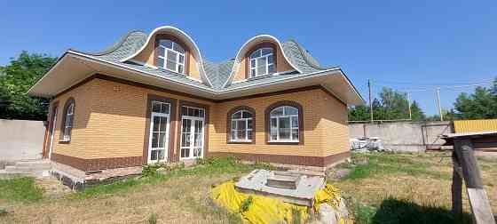 Продам шикарную усадьбу в отличном месте Донецка. Донецк