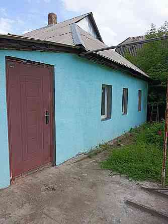 Продам дом ул . Революционная, большой участок. Донецк