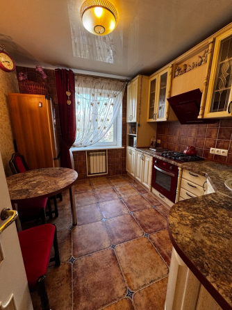 Продажа 3-комнатной квартиры, 4/9, в г. Макеевка, микрорайон Зеленый, ориентир 50 и 34 школы. Макеевка