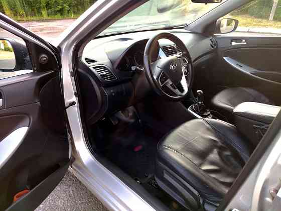 Hyundai Solaris 1.4mt 2012г Макеевка