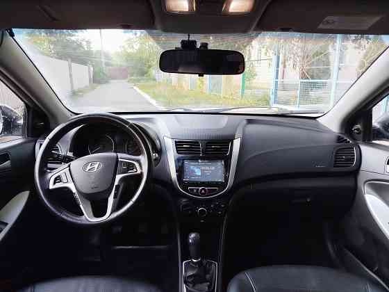 Hyundai Solaris 1.4mt 2012г Макеевка