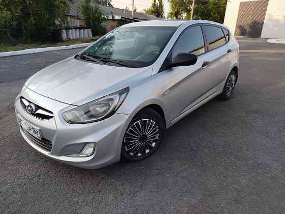 Hyundai Solaris 1.4mt 2012г Макеевка