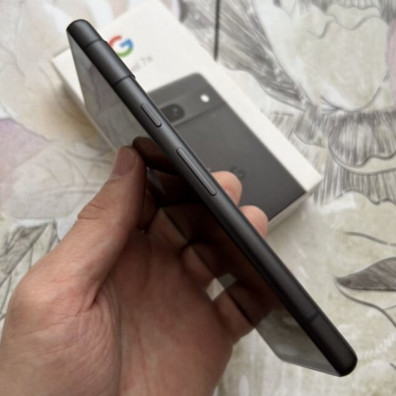 Google Pixel 7a 8/128 Black - компактный камерофон Донецк