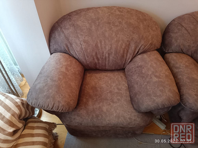 Продам мягкую мебель. Диван и кресло .Общая длина 3200.. Макеевка - изображение 3