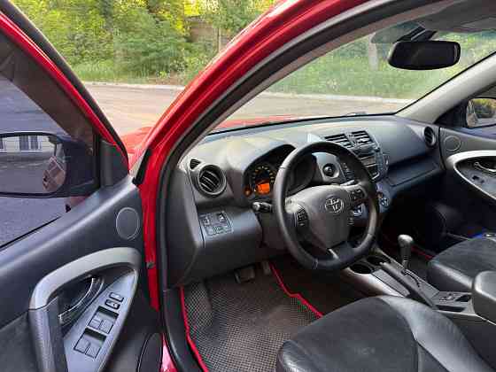 Продам Toyota RAV4 Макеевка