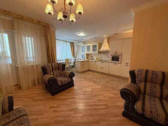 Продам 2к.квартиру жк Европейский 100м2 Донецк