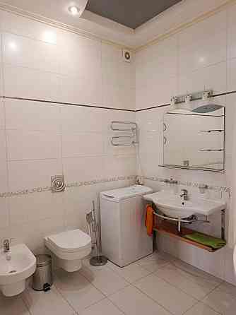 Сдам 3-х комн. кв пр .Ильича 21а, евро, свое машиноместо. Донецк