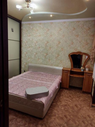 в продаже 3 комн. квартира в центре посёлка Абакумова,Кировский район Донецк