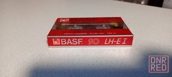 Новая запечатанная аудиокассета Basf-LH Extra I-90 Донецк - изображение 4