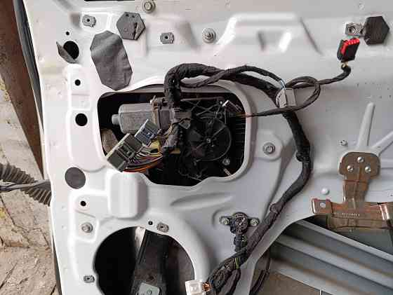 Дверь правая передняя Ford Fusion USA 2017 DS7Z5420124A Донецк
