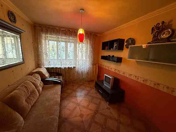 Сдам в аренду 2-х комн. кв., 5/5 эт., 45 кв.м. - Донецк, ул. Университетская, маг. Изумруд Донецк