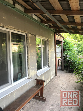 Продам дом Текстильщик с ремонтом-поменяно все 100 м2 гараж 8 сот Донецк - изображение 1