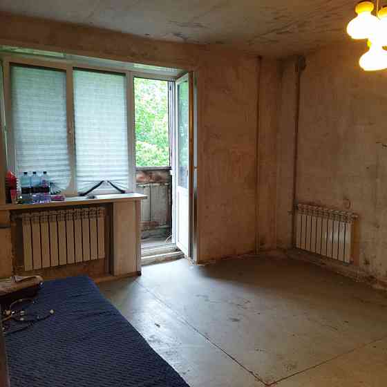 Продам крупногабаритную 1 ком. кв-ру в центре Гвардейки Макеевка