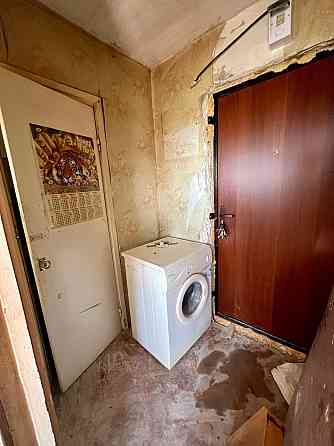 Продам срочно! 1-комнатная малогабаритная квартира (гостинка) Мариуполь