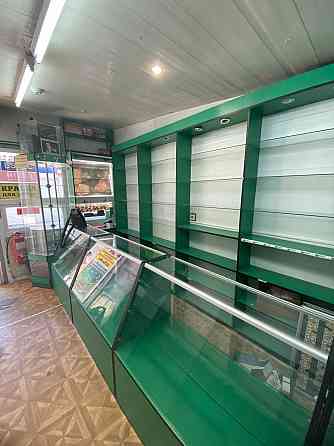 Срочно продаётся ,комплект прилавков недорого Донецк
