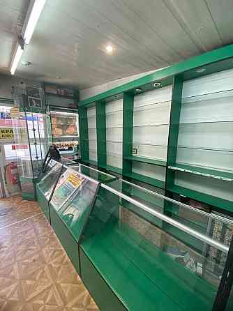 Срочно продаётся ,комплект прилавков недорого Донецк